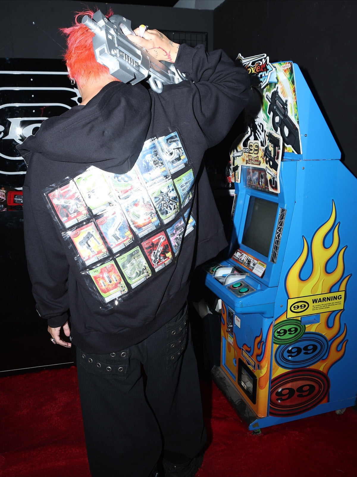 HOODIES & ZIP-UPS