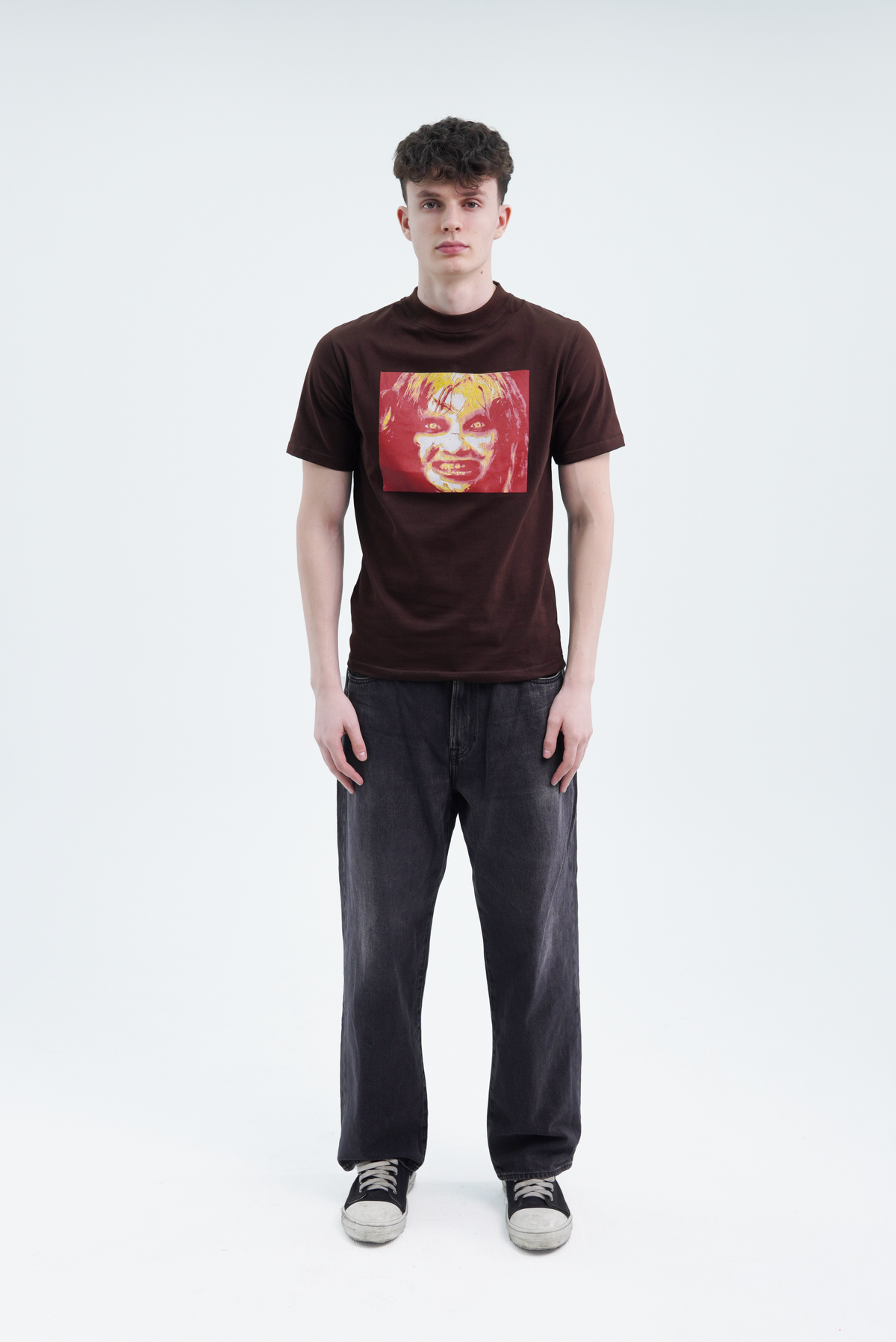 “GHABBY” FITTED TEE - BROWN