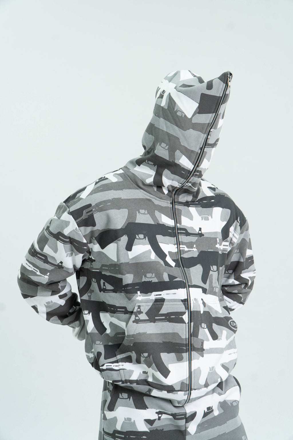"C.A.M.O V2" FULL-ZIP UP (SNOW)