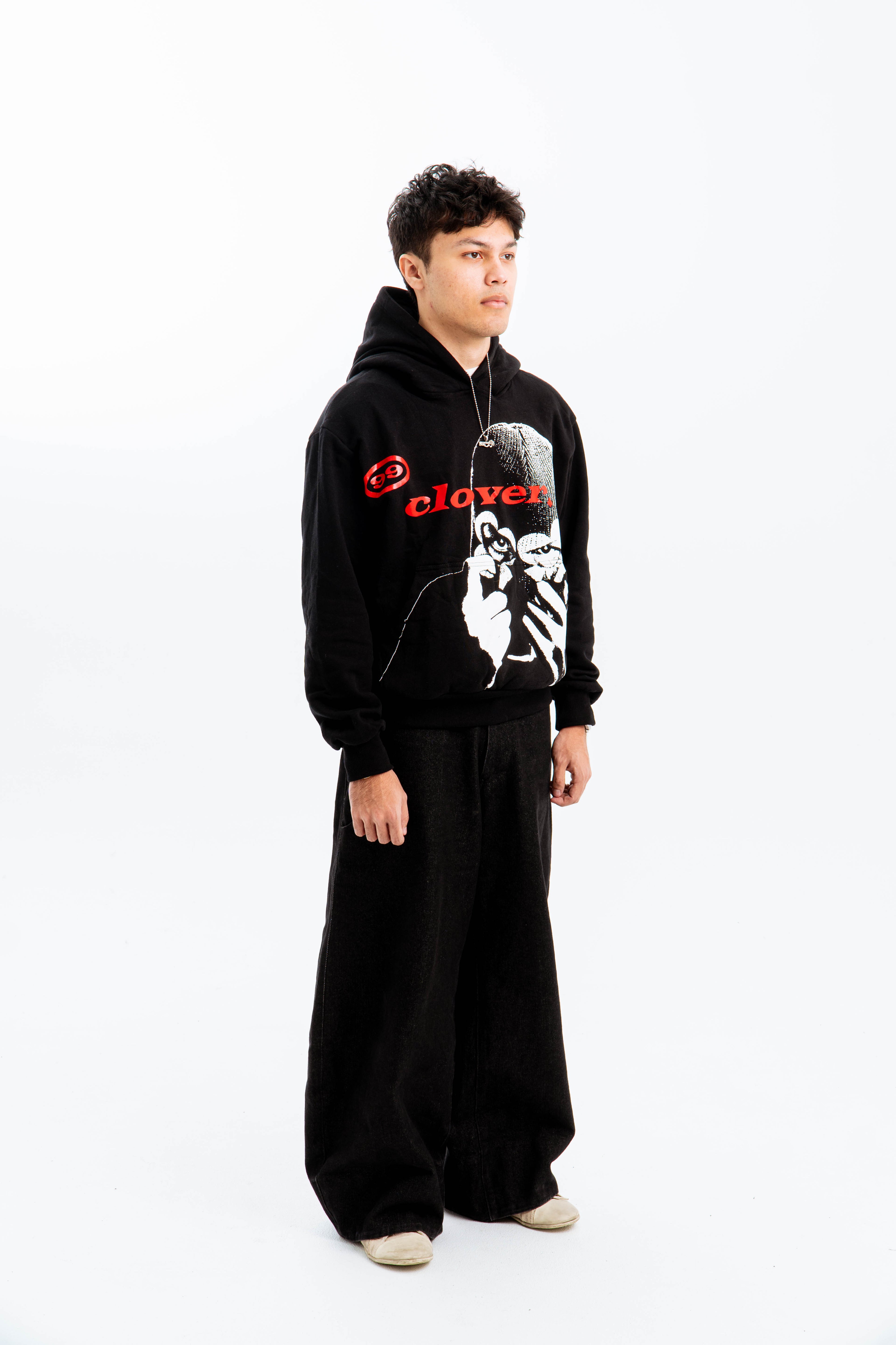 “CLOVER VISION” OVERSIZED HOODIE BLACK/RED