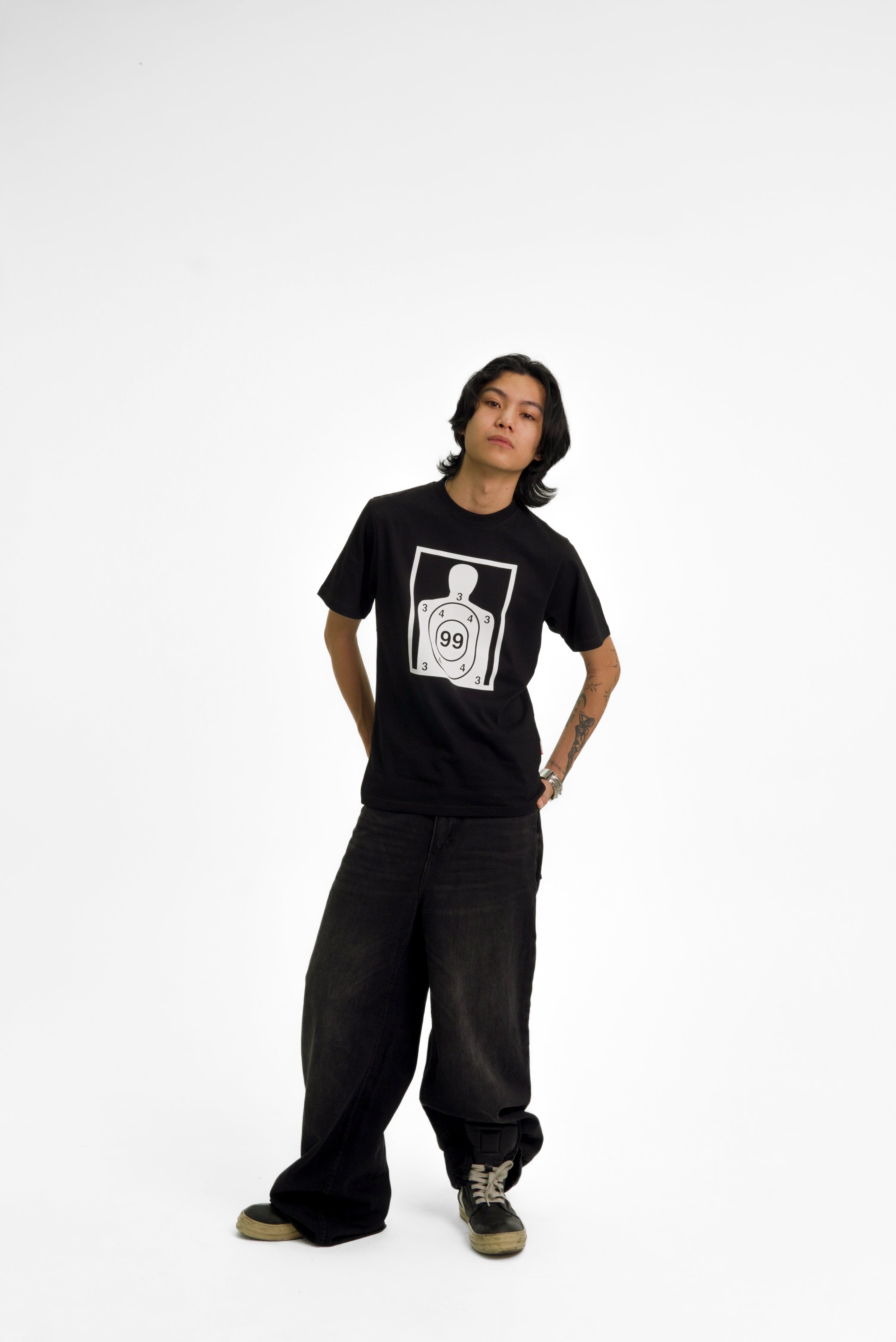 “RECOIL” FITTED TEE - BLACK