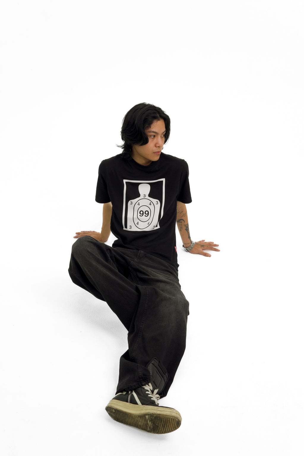 “RECOIL” FITTED TEE - BLACK