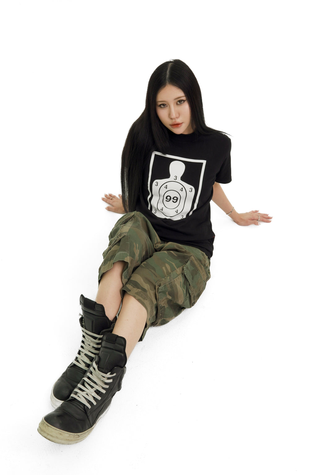 “RECOIL” FITTED TEE - BLACK